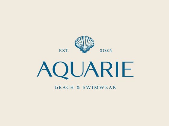 Capa do projeto Aquarie: logotipo azul com concha sobre fundo areia