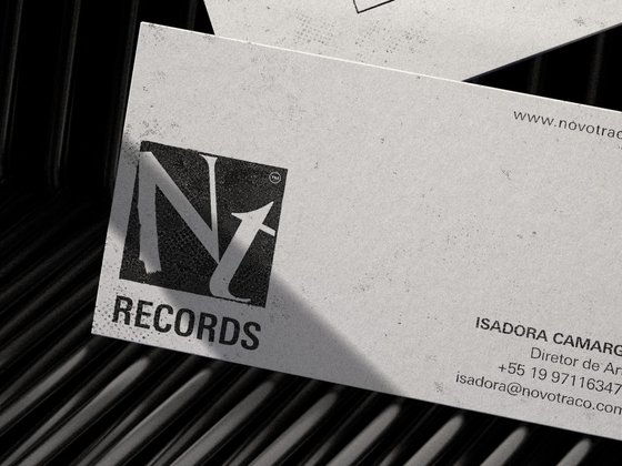 Capa do projeto NT Records: cartão de visita com o símbolo
